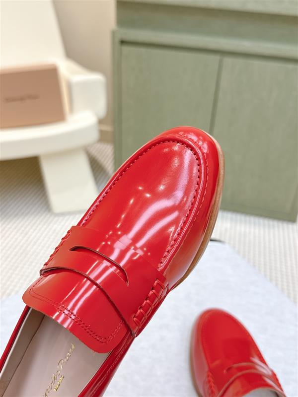 2025112812728415 310